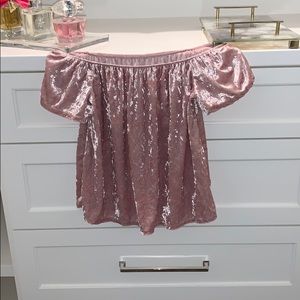 Off the shoulder Forever 21 shirt